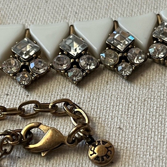 Elegant White and Gold Women's Necklace - Picture 2 of 3